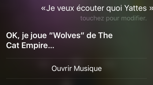 Capture d’écran d’une demande musicale adressée à Siri, incluant la réponse de l’Assistant intelligent d’Apple.